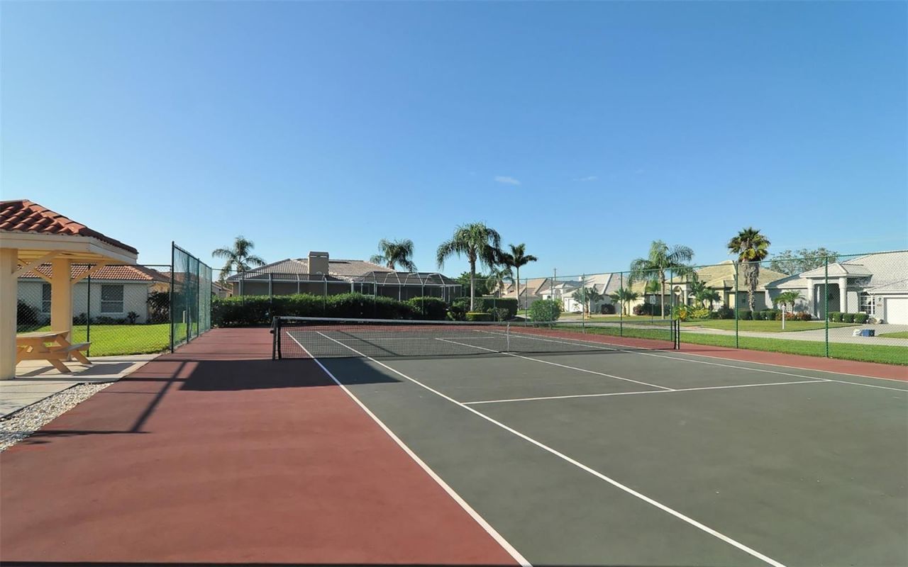 3724 71st Terrace E, Sarasota, FL 34243 Photo