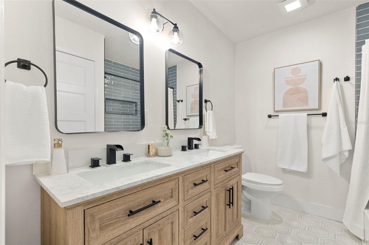 7042 Dartmouth Avenue N, Saint Petersburg, FL 33710 Photo