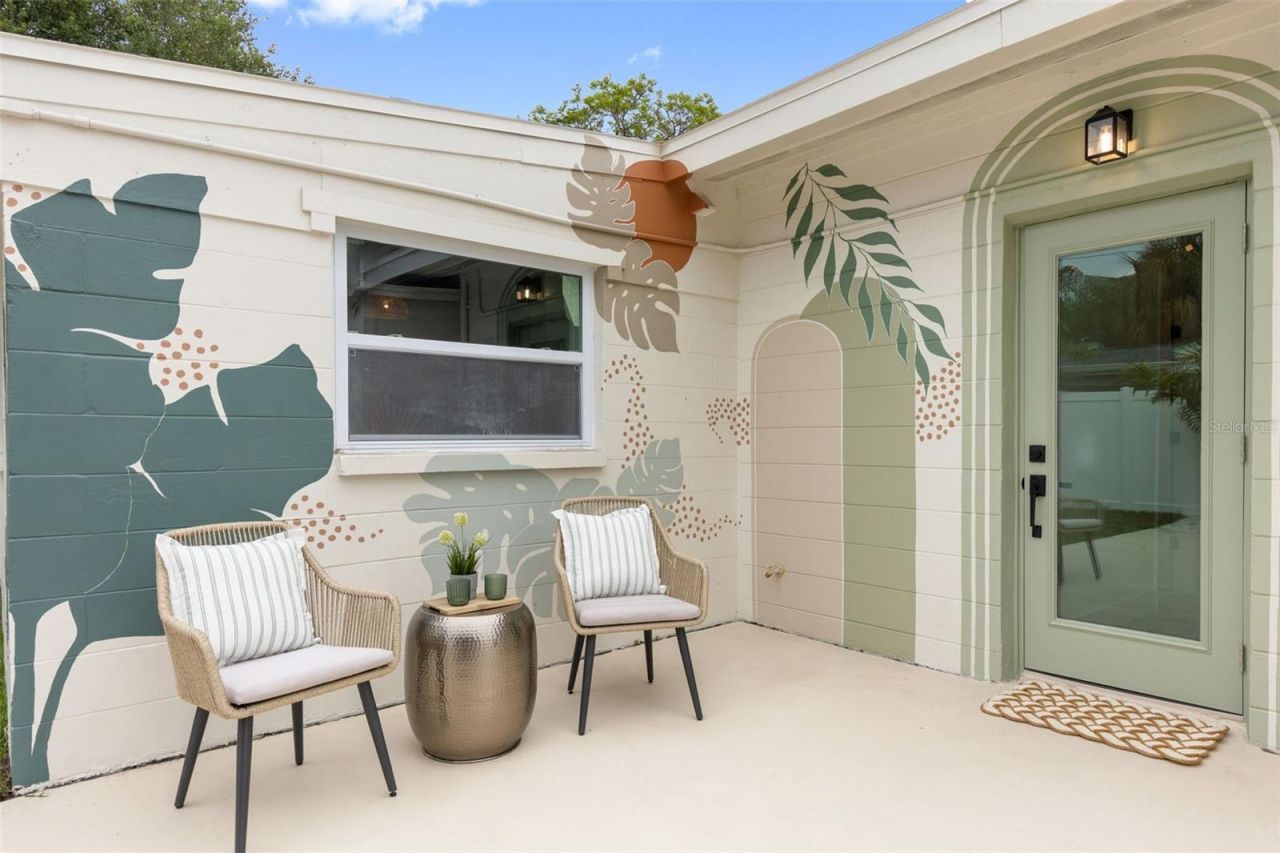 7042 Dartmouth Avenue N, Saint Petersburg, FL 33710 Photo