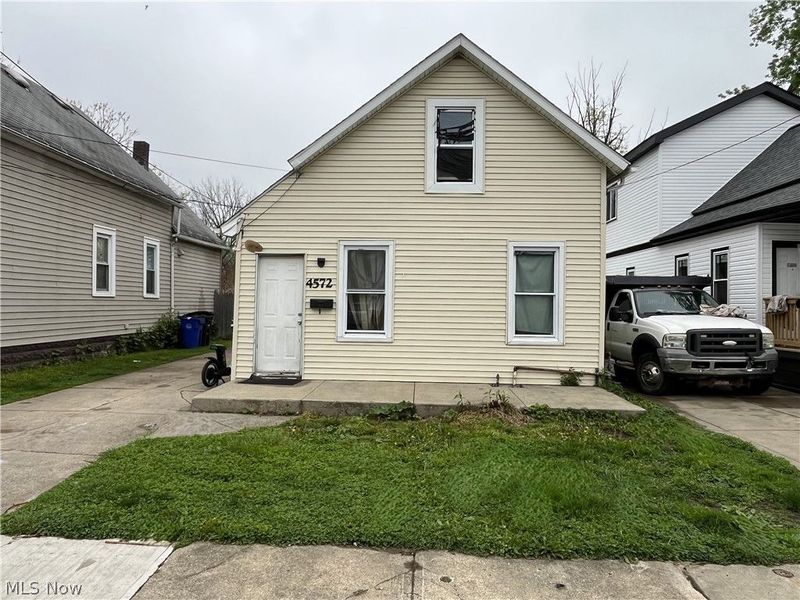4572 Niessen Court, Cleveland, OH 44109 Photo 1