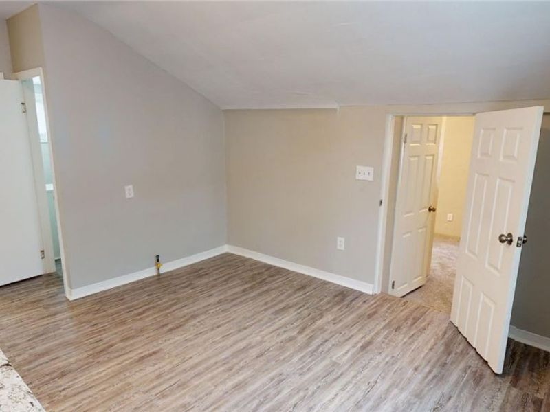 4572 Niessen Court, Cleveland, OH 44109 Photo 17