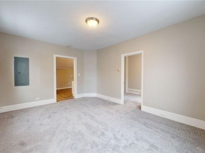 4572 Niessen Court, Cleveland, OH 44109 Photo 4