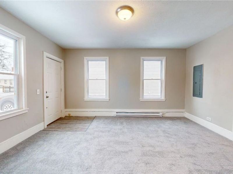 4572 Niessen Court, Cleveland, OH 44109 Photo 9
