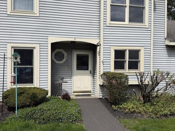 10 Bennington Way, Halfmoon, NY 12065