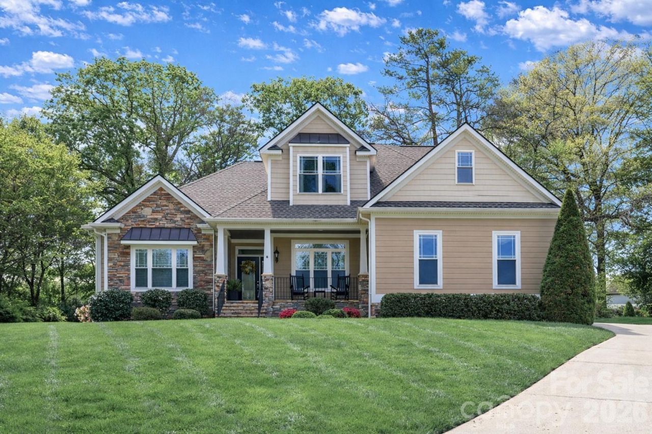 909 Argyle Court, Statesville, NC 28677 Main Photo
