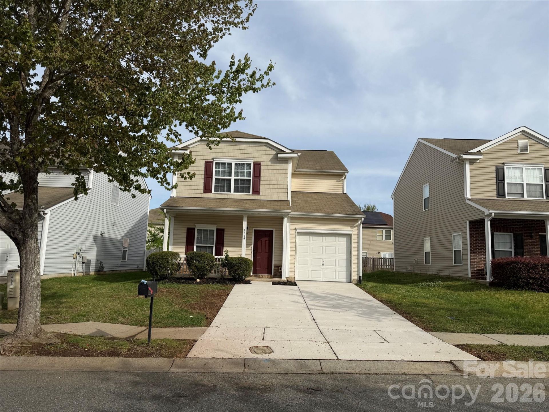 9019 Newfield Street, Charlotte, NC 28216 Main Photo