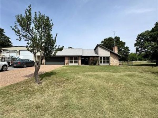460 NW Cheyenne Drive, Lawton, OK 73507