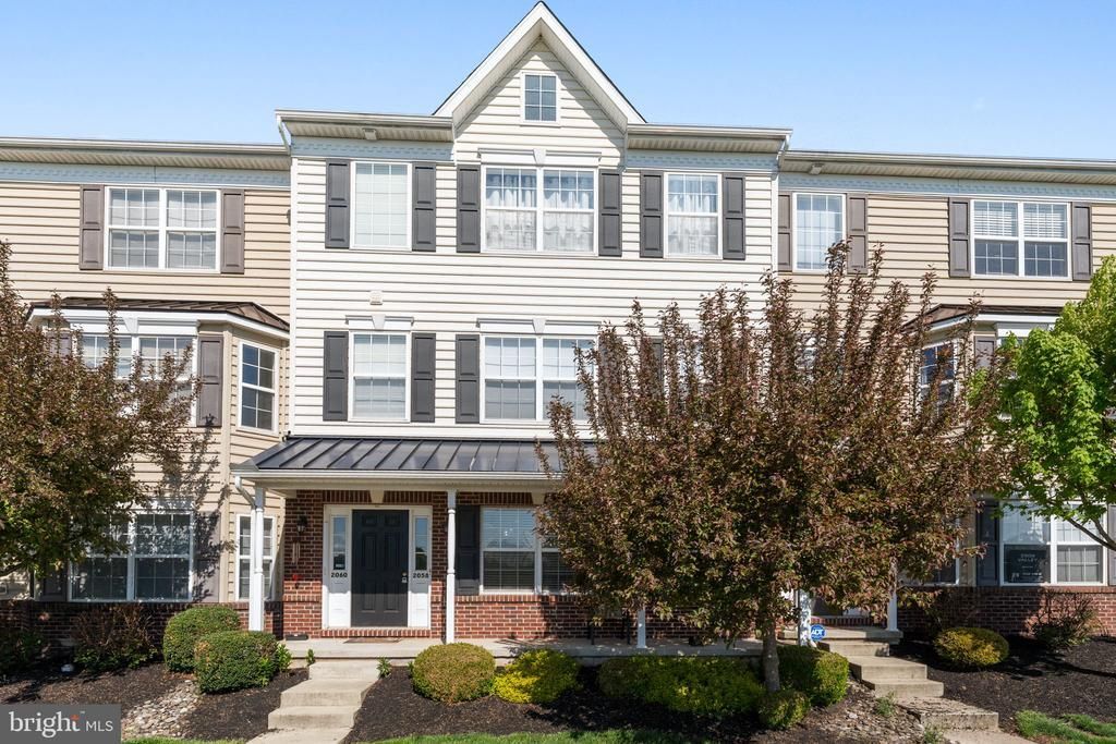 2058 BERKELEY DRIVE , PENNSBURG, PA 18073