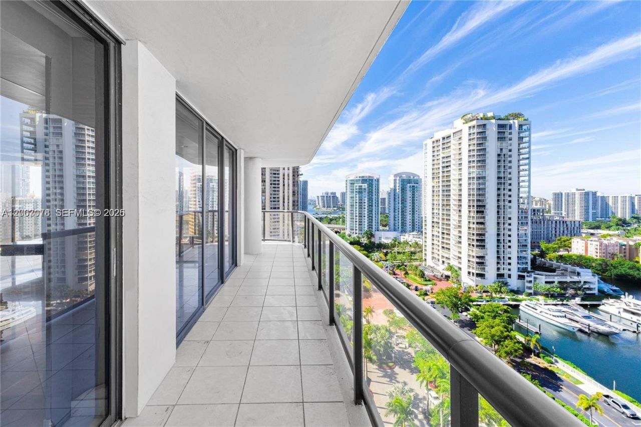 19667 Turnberry Way , Unit 18D, Aventura, FL 33180 Photo