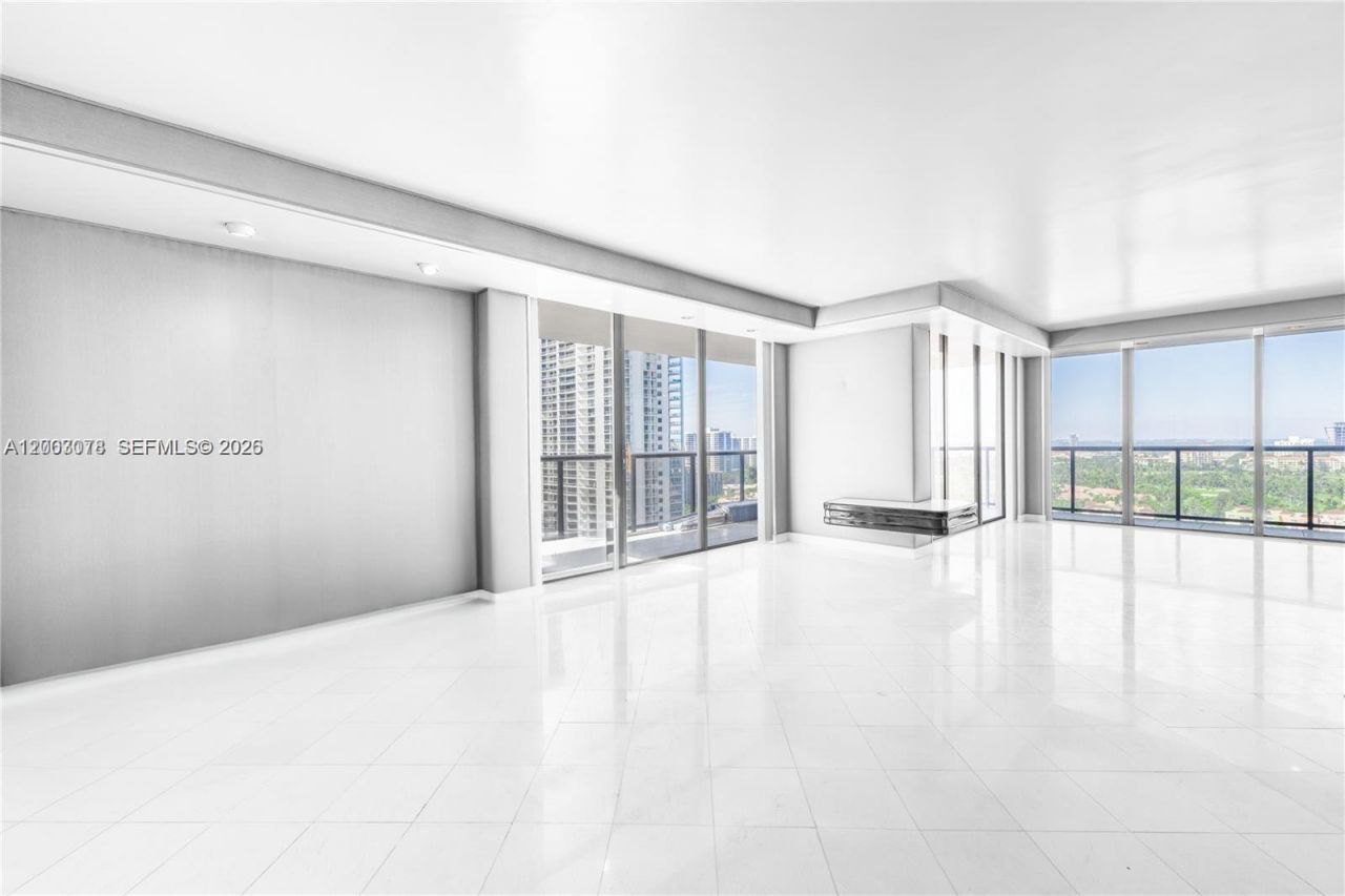19667 Turnberry Way , Unit 18D, Aventura, FL 33180 Photo