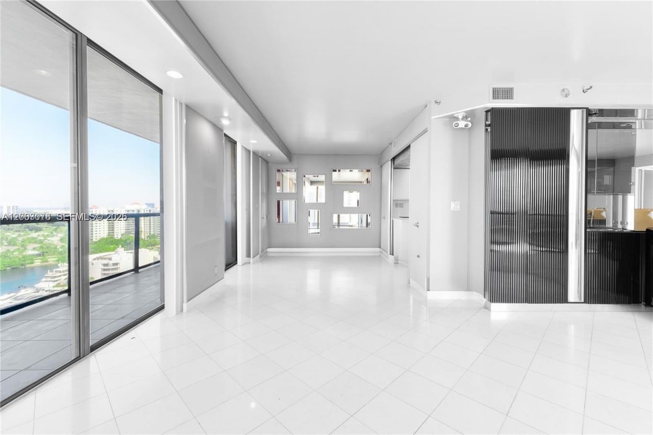 19667 Turnberry Way , Unit 18D, Aventura, FL 33180 Photo