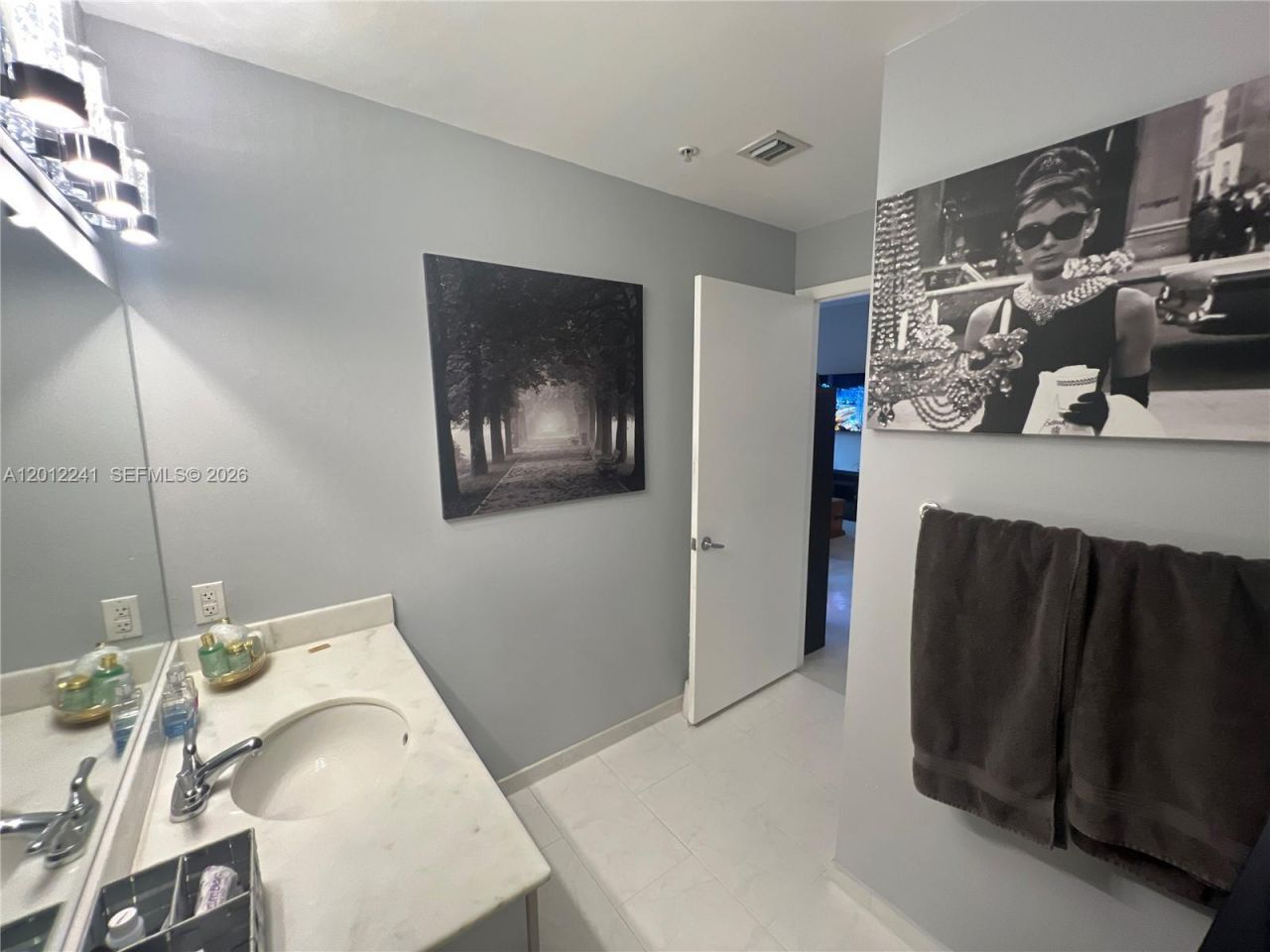 234 NE 3rd St , Unit 703, Miami, FL 33132 Photo