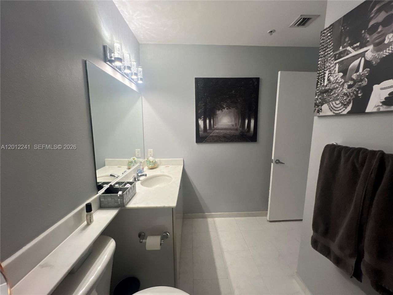 234 NE 3rd St , Unit 703, Miami, FL 33132 Photo