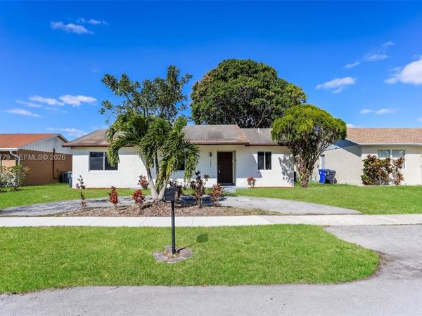 7801 SW 6th Ct , North Lauderdale, FL 33068