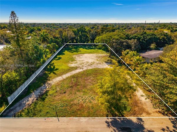 9800 SW 114th St , Miami, FL 33176