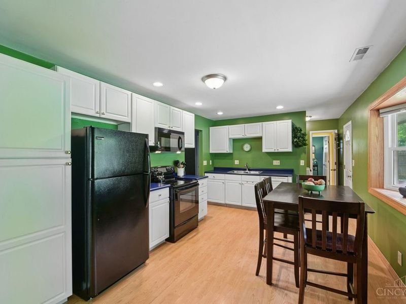 9613 Kosta Drive, Springfield Twp., OH 45231 Photo 10