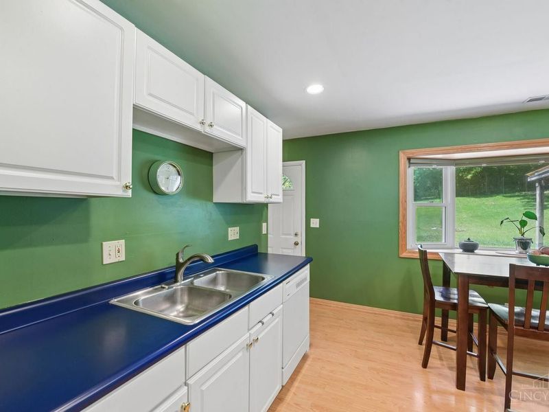 9613 Kosta Drive, Springfield Twp., OH 45231 Photo 12