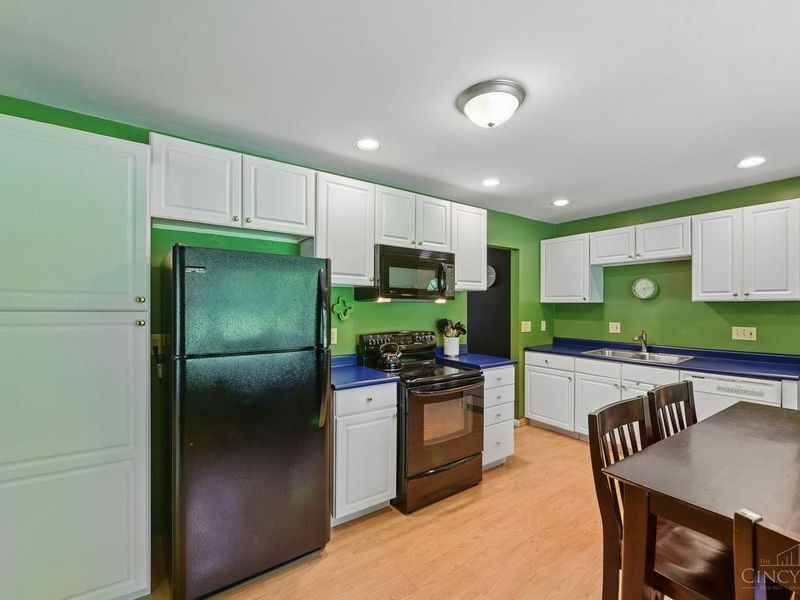9613 Kosta Drive, Springfield Twp., OH 45231 Photo 13