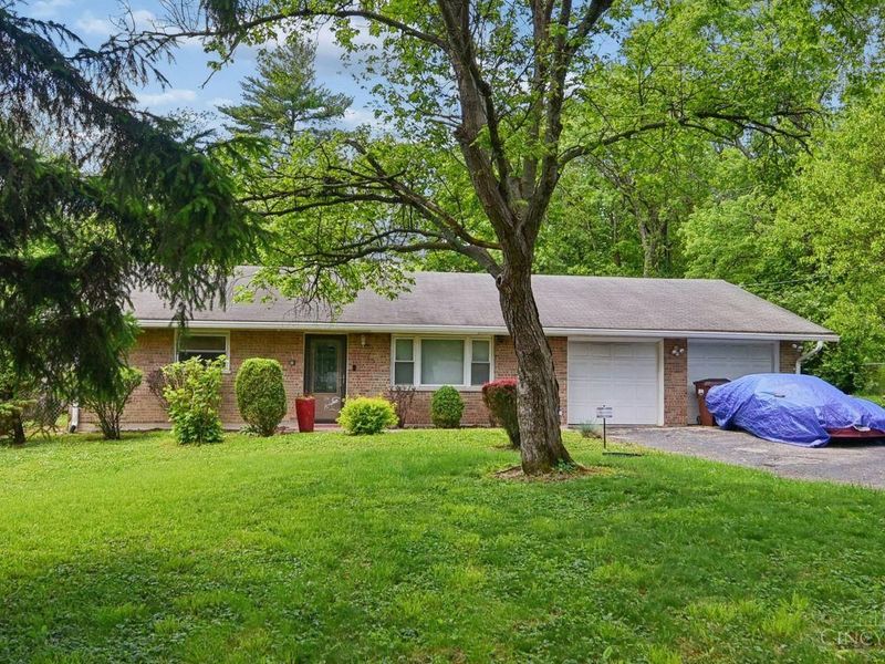 9613 Kosta Drive, Springfield Twp., OH 45231 Photo 3