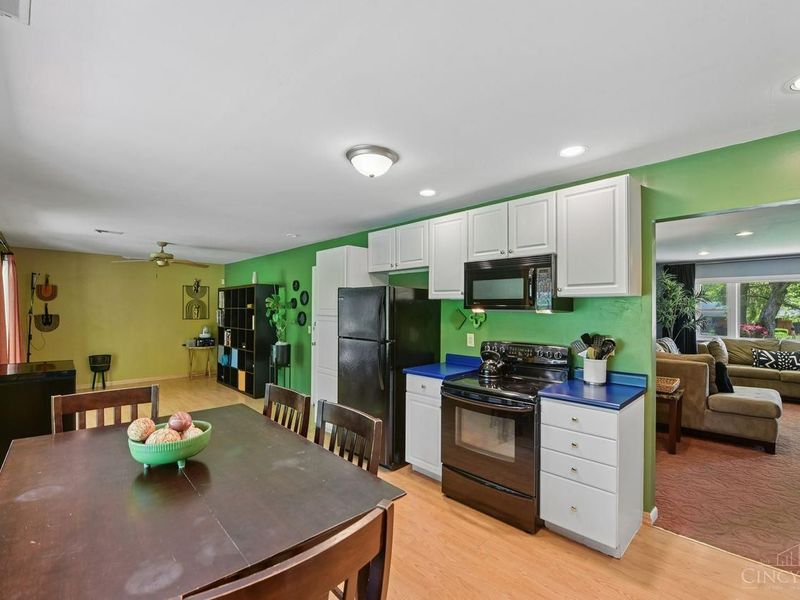 9613 Kosta Drive, Springfield Twp., OH 45231 Photo 9