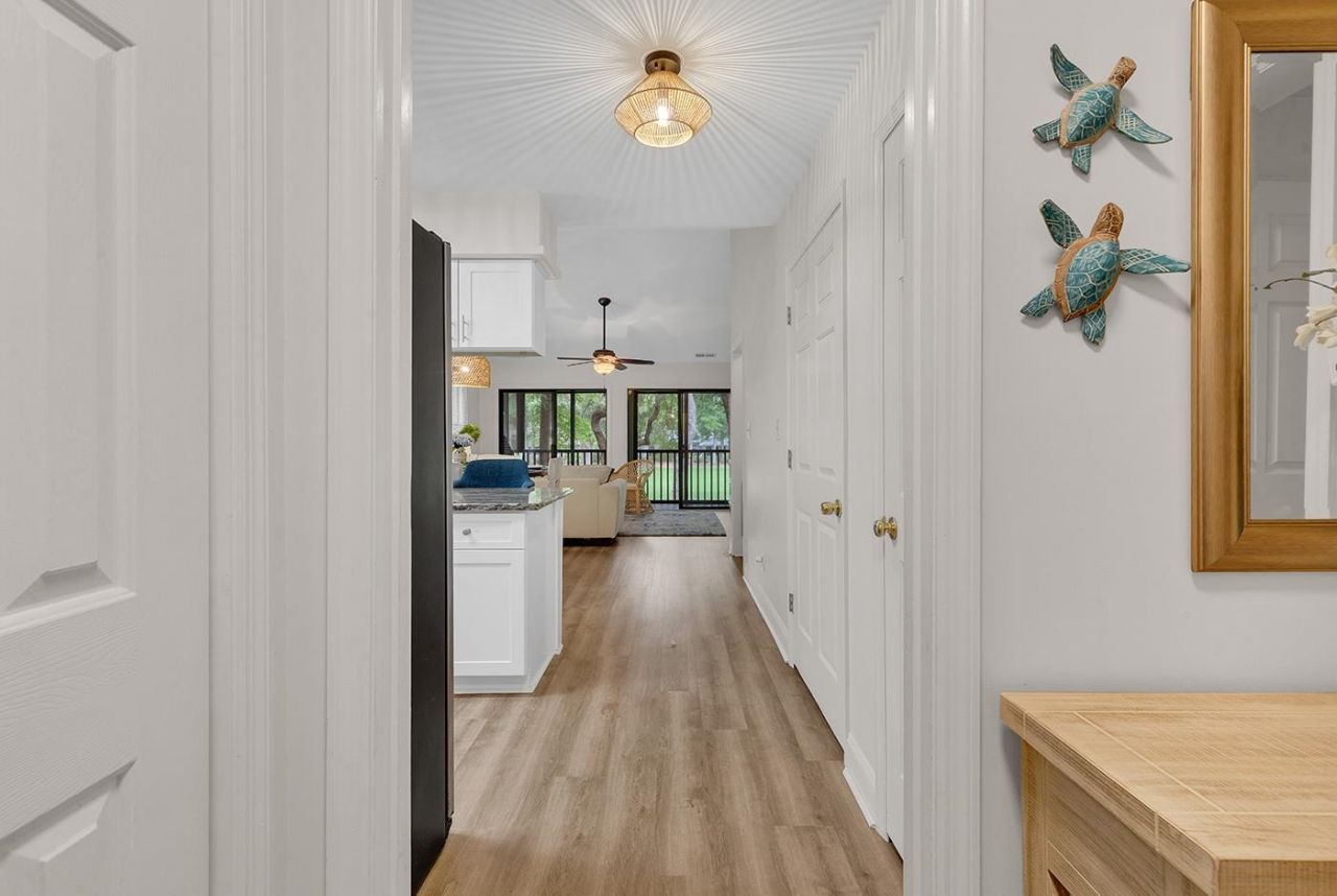 146 Stillwood Dr. Photo 13