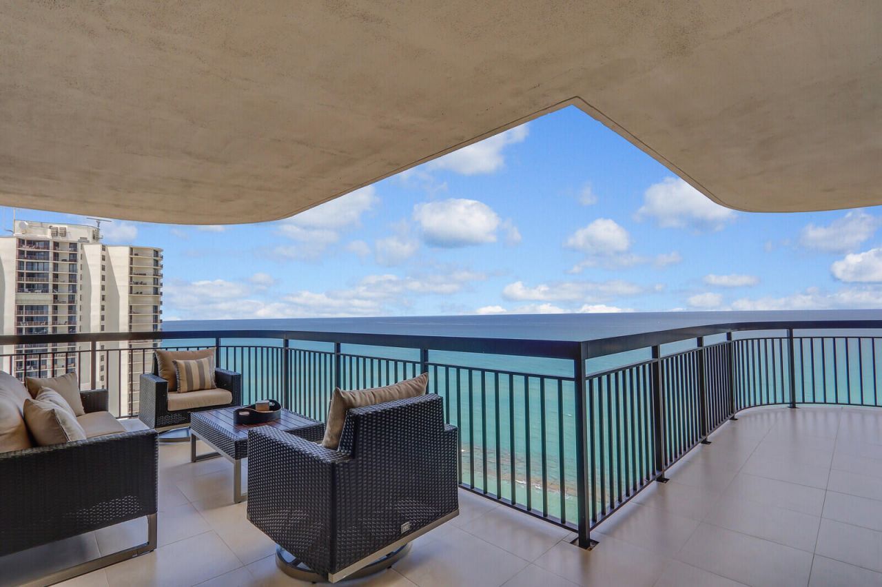 5380 N Ocean Drive, Unit 18j, Singer Island, FL 33404 Photo