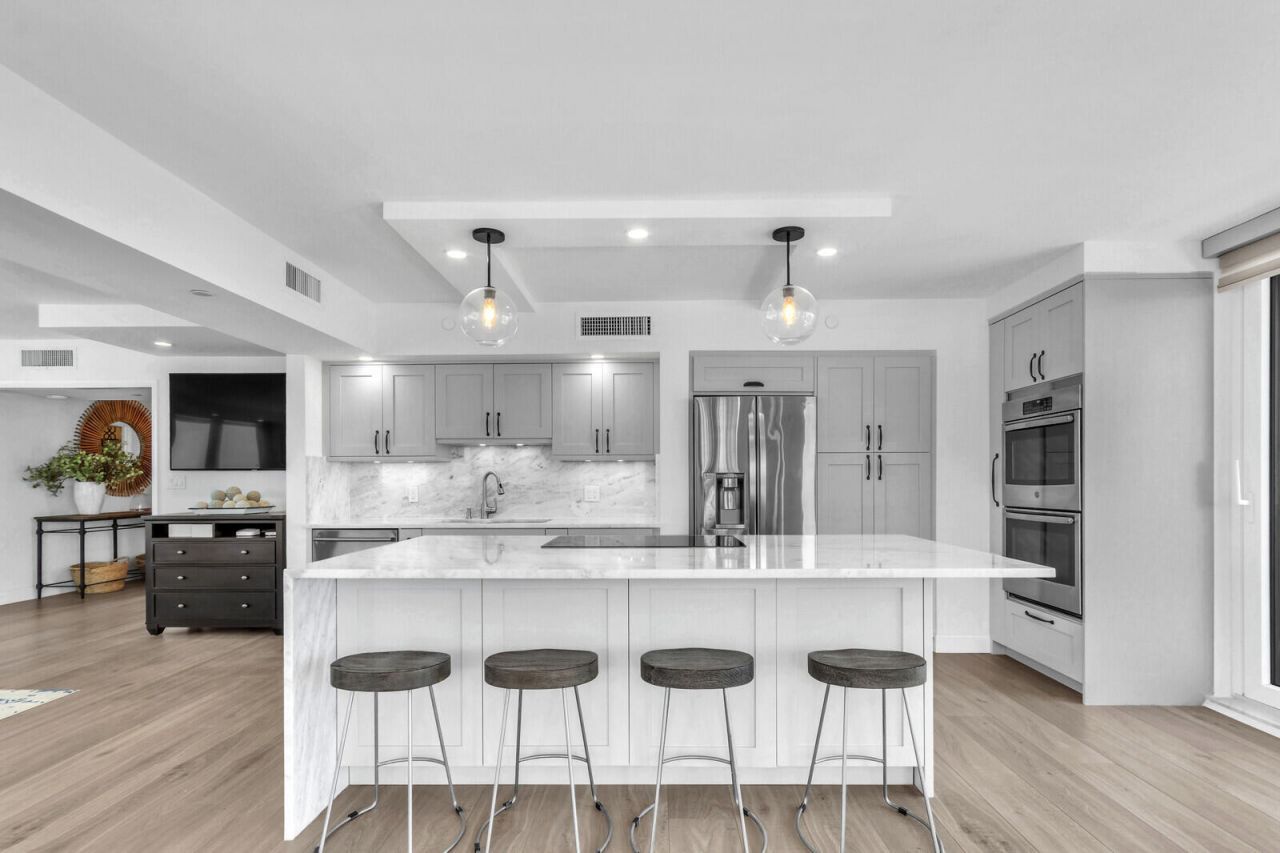 5380 N Ocean Drive, Unit 18j, Singer Island, FL 33404 Photo