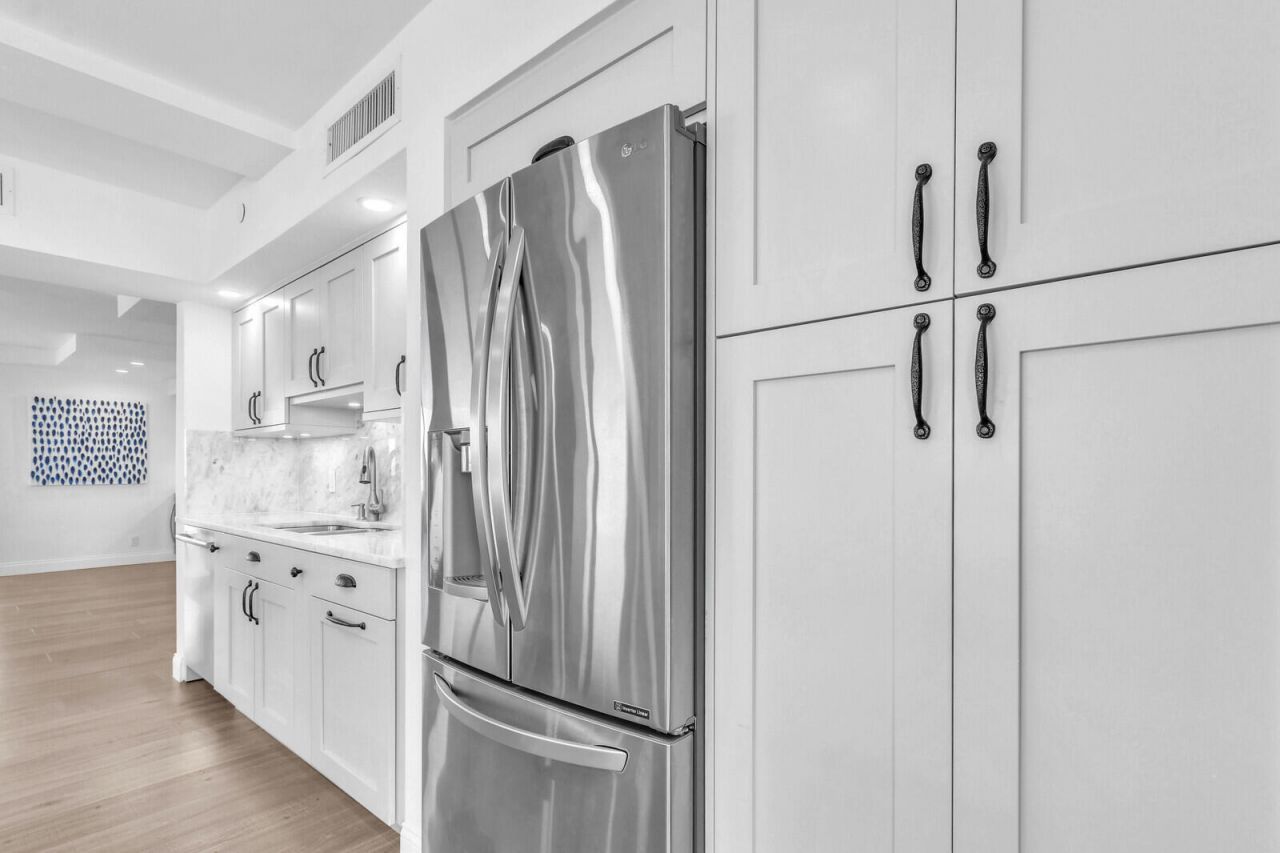 5380 N Ocean Drive, Unit 18j, Singer Island, FL 33404 Photo