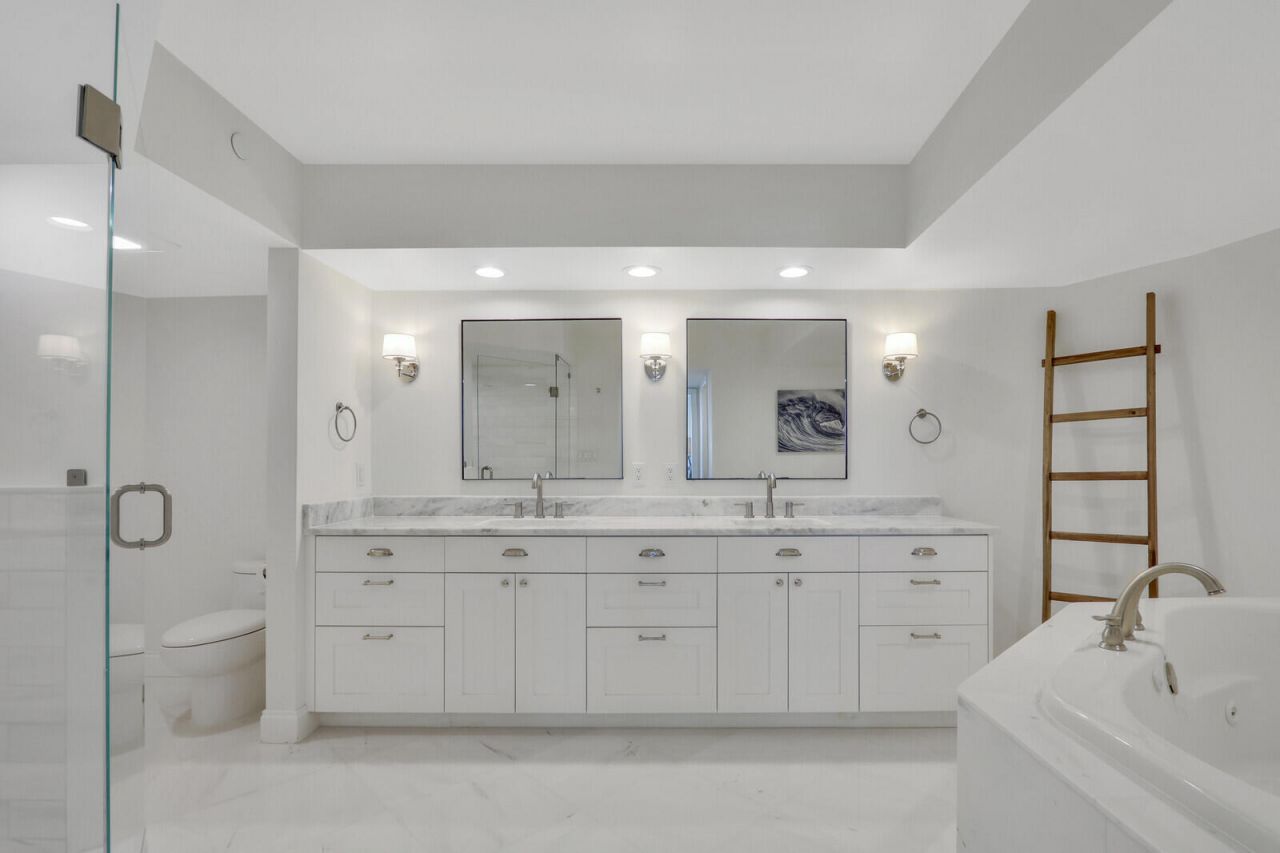 5380 N Ocean Drive, Unit 18j, Singer Island, FL 33404 Photo