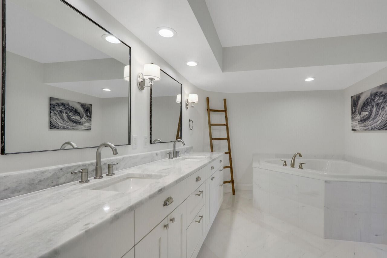 5380 N Ocean Drive, Unit 18j, Singer Island, FL 33404 Photo