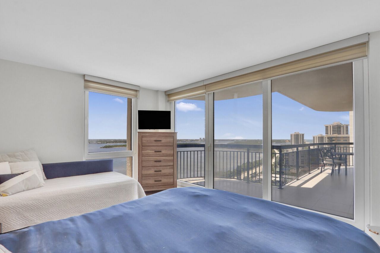 5380 N Ocean Drive, Unit 18j, Singer Island, FL 33404 Photo