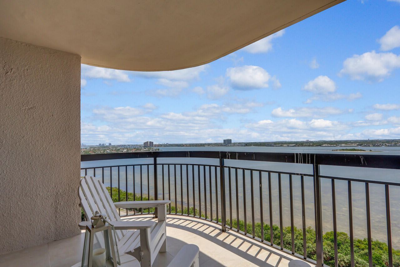 5380 N Ocean Drive, Unit 18j, Singer Island, FL 33404 Photo