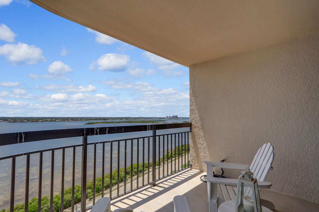 5380 N Ocean Drive, Unit 18j, Singer Island, FL 33404 Photo