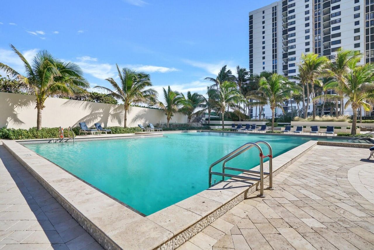 5380 N Ocean Drive, Unit 18j, Singer Island, FL 33404 Photo