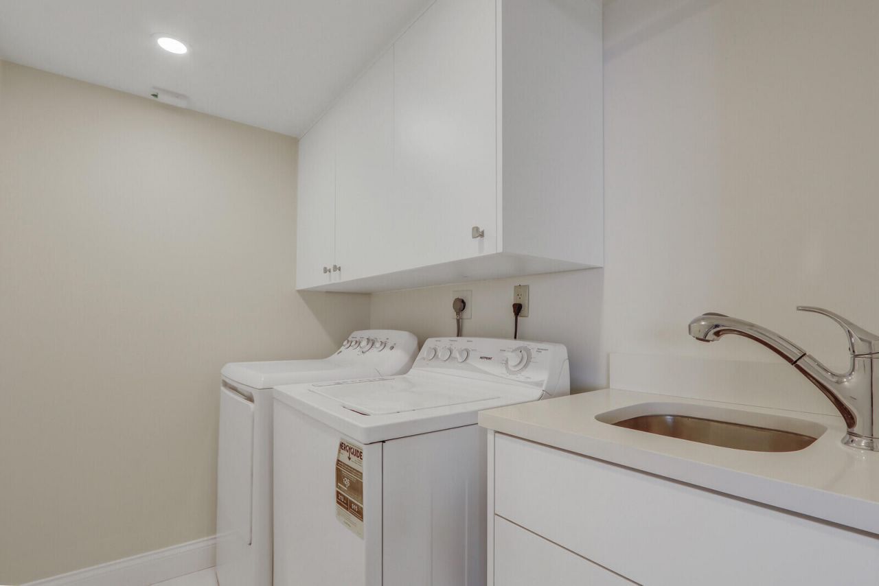5380 N Ocean Drive, Unit 18j, Singer Island, FL 33404 Photo