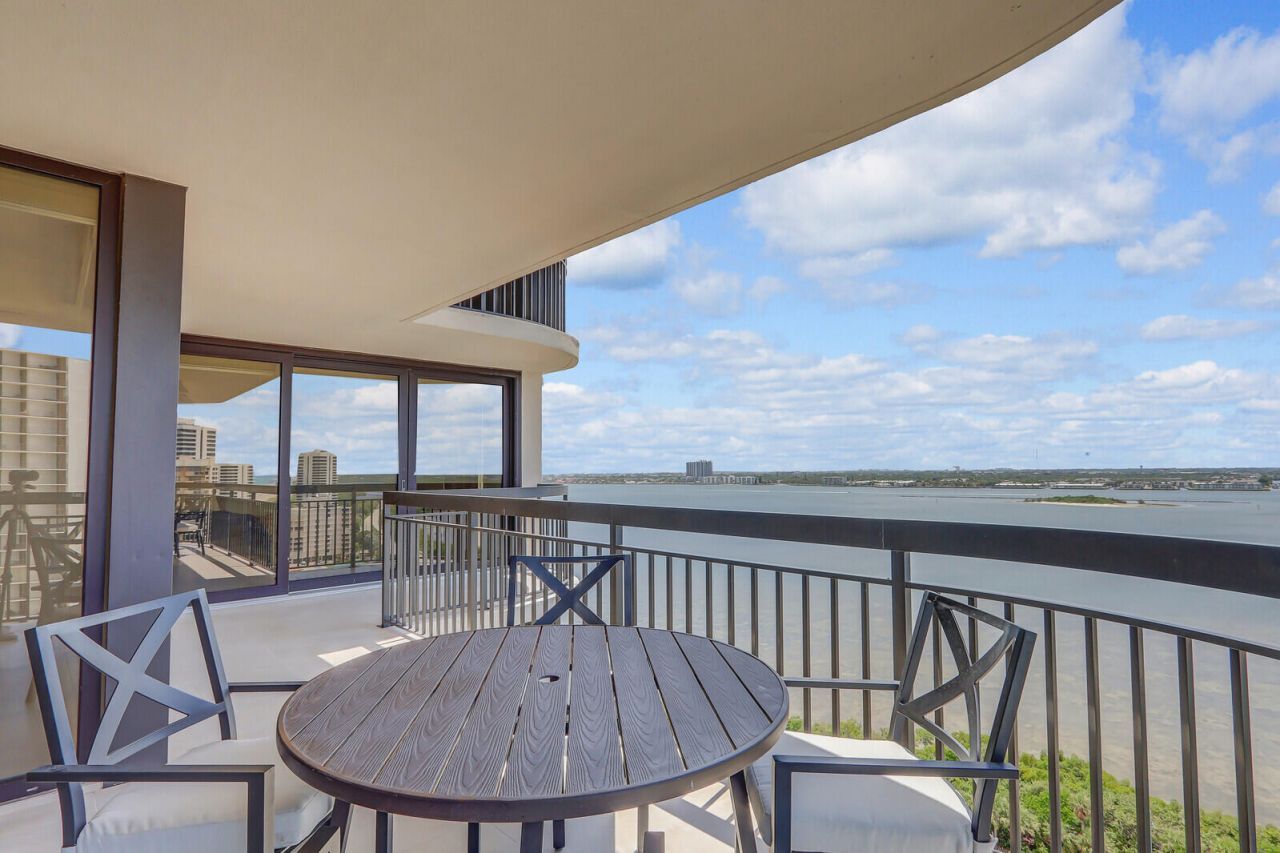 5380 N Ocean Drive, Unit 18j, Singer Island, FL 33404 Photo