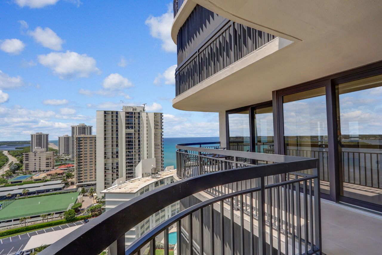5380 N Ocean Drive, Unit 18j, Singer Island, FL 33404 Photo