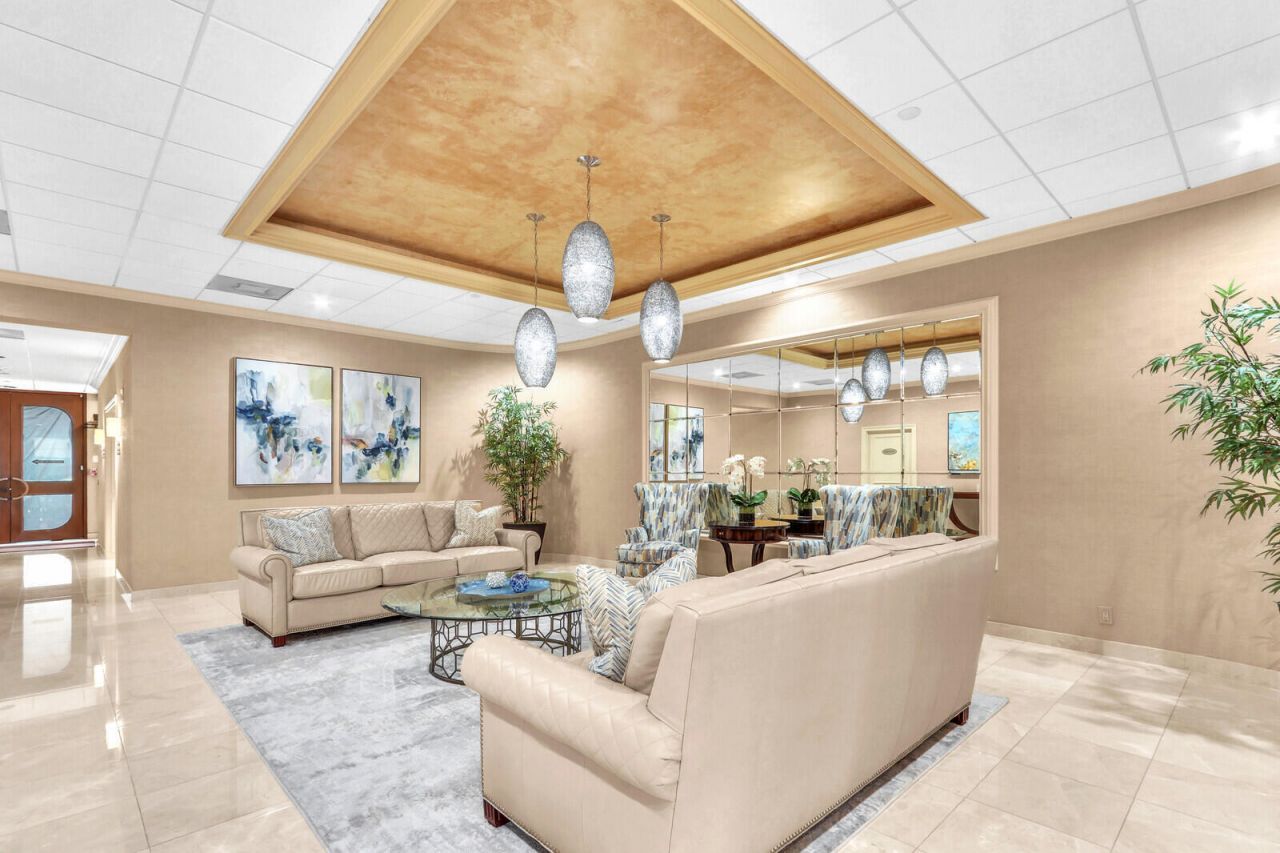 5380 N Ocean Drive, Unit 18j, Singer Island, FL 33404 Photo