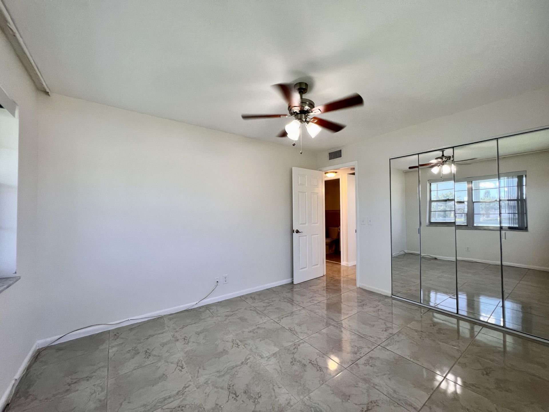 136 Somerset G, West Palm Beach, FL 33417 Photo