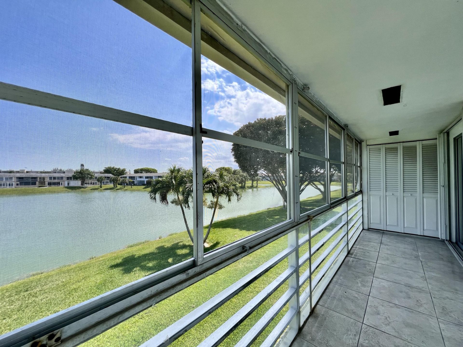 136 Somerset G, West Palm Beach, FL 33417 Photo