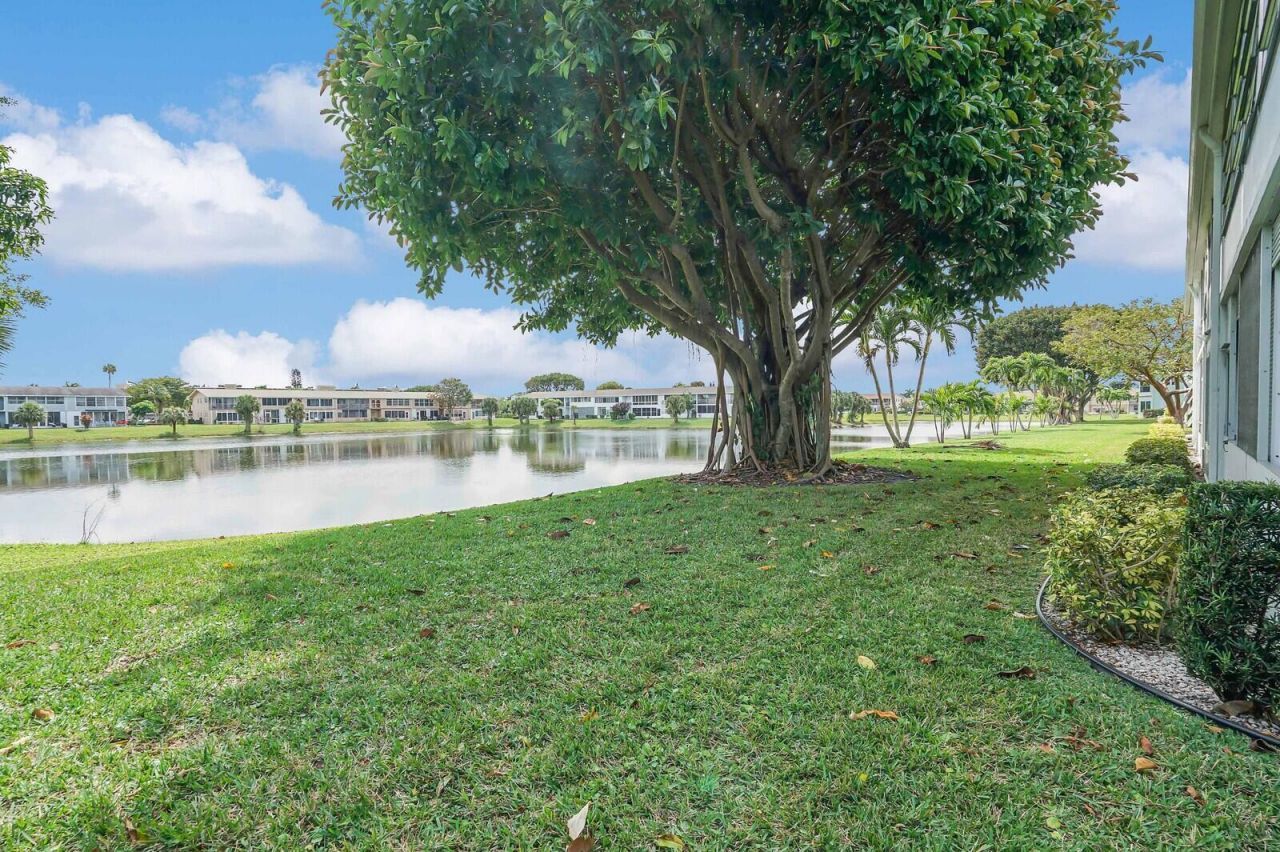 136 Somerset G, West Palm Beach, FL 33417 Photo