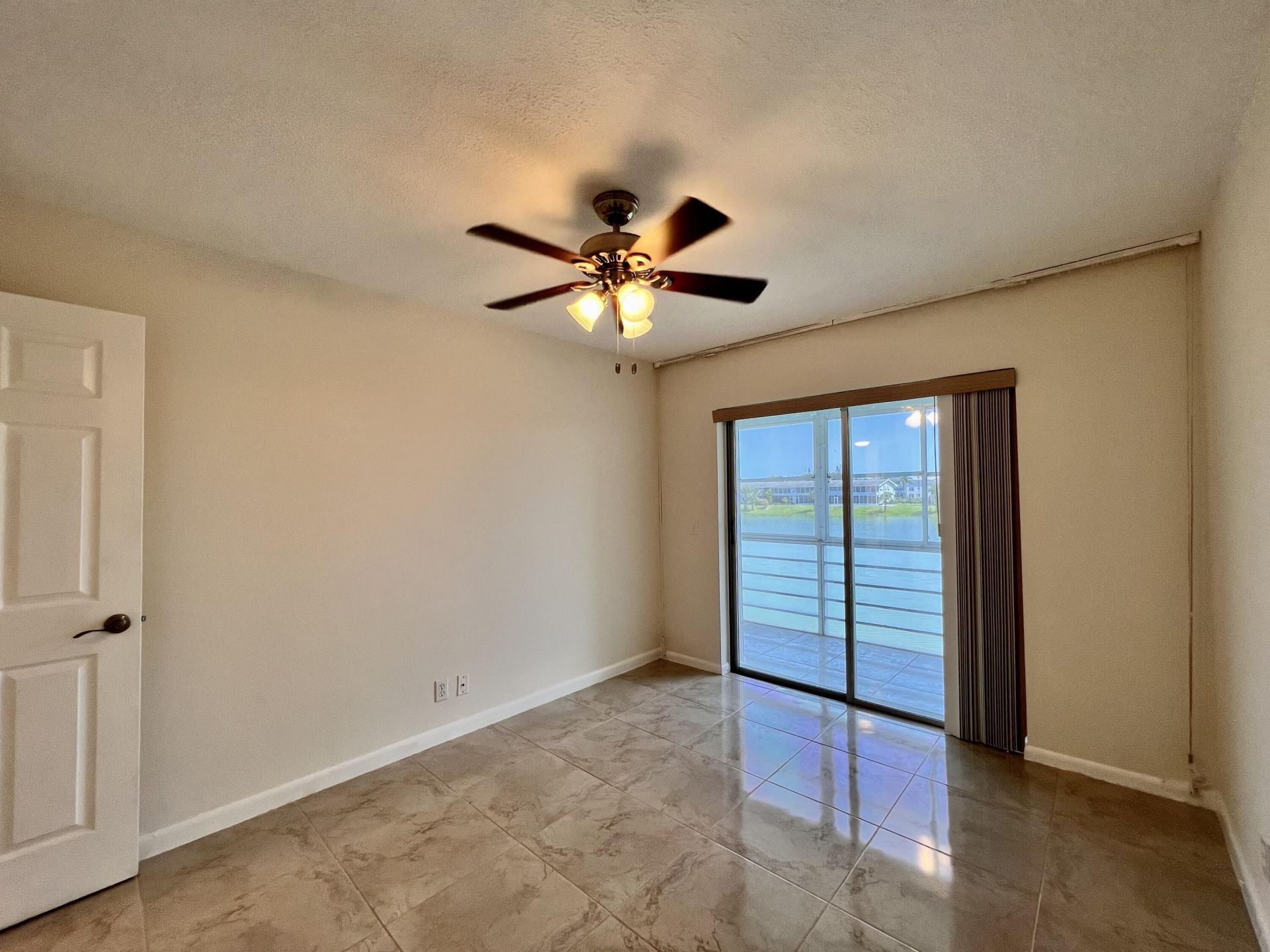 136 Somerset G, West Palm Beach, FL 33417 Photo