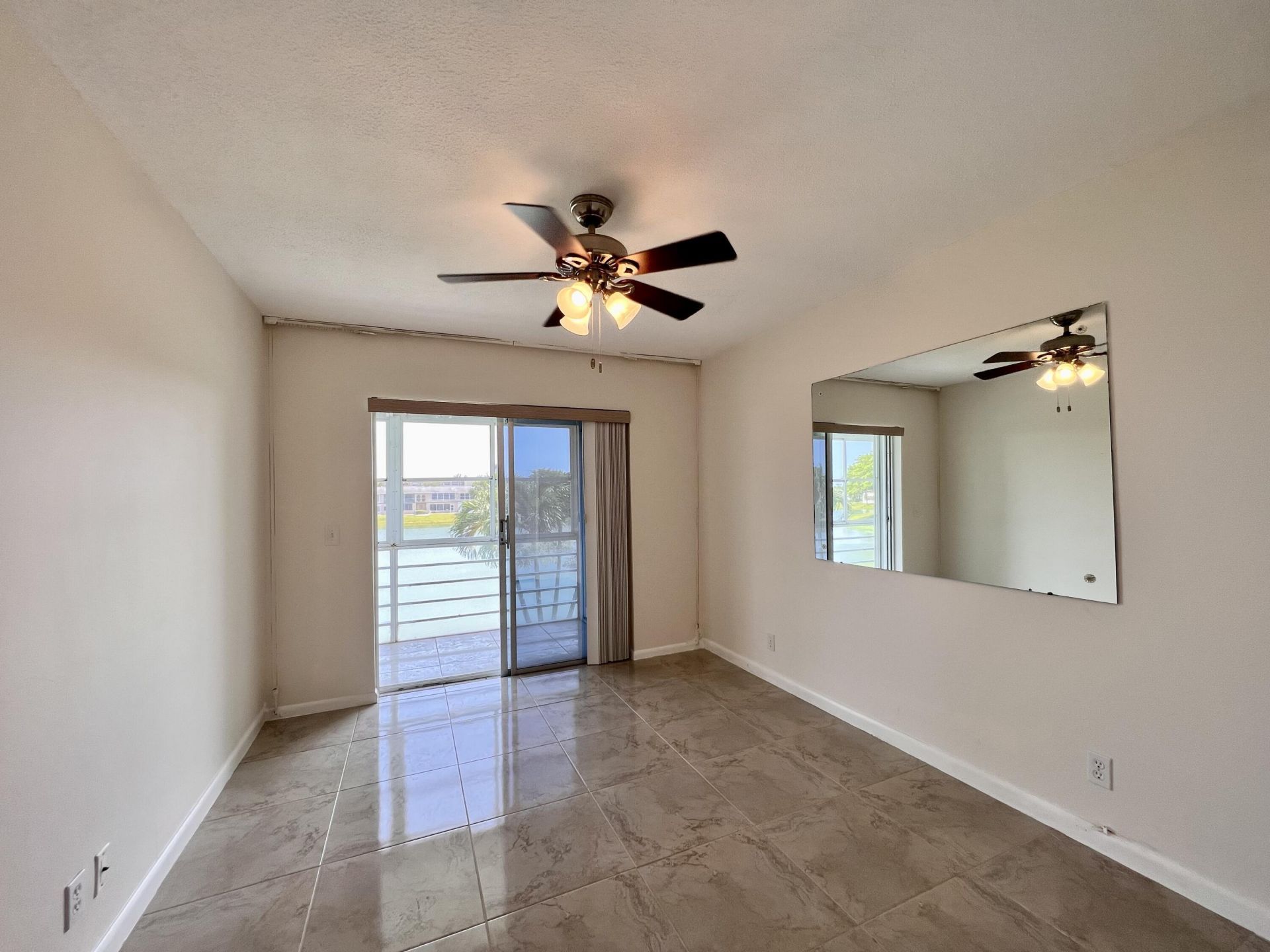 136 Somerset G, West Palm Beach, FL 33417 Photo