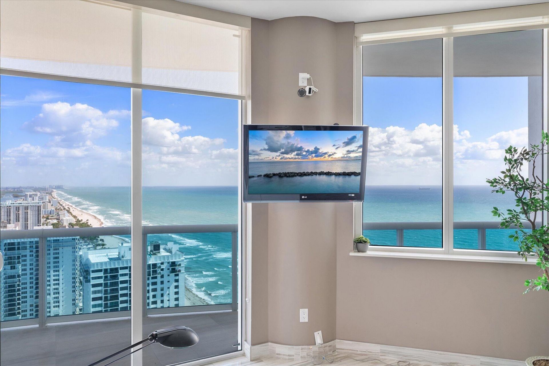 2711 S Ocean Drive, Unit 3602, Hollywood, FL 33019 Photo
