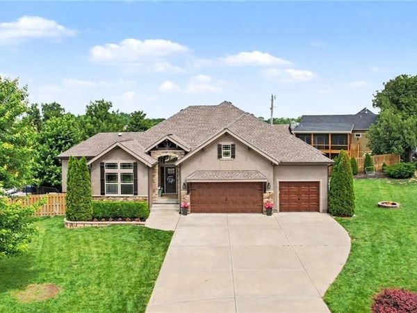 4506 Prestwick Court, Kansas City, KS 66109