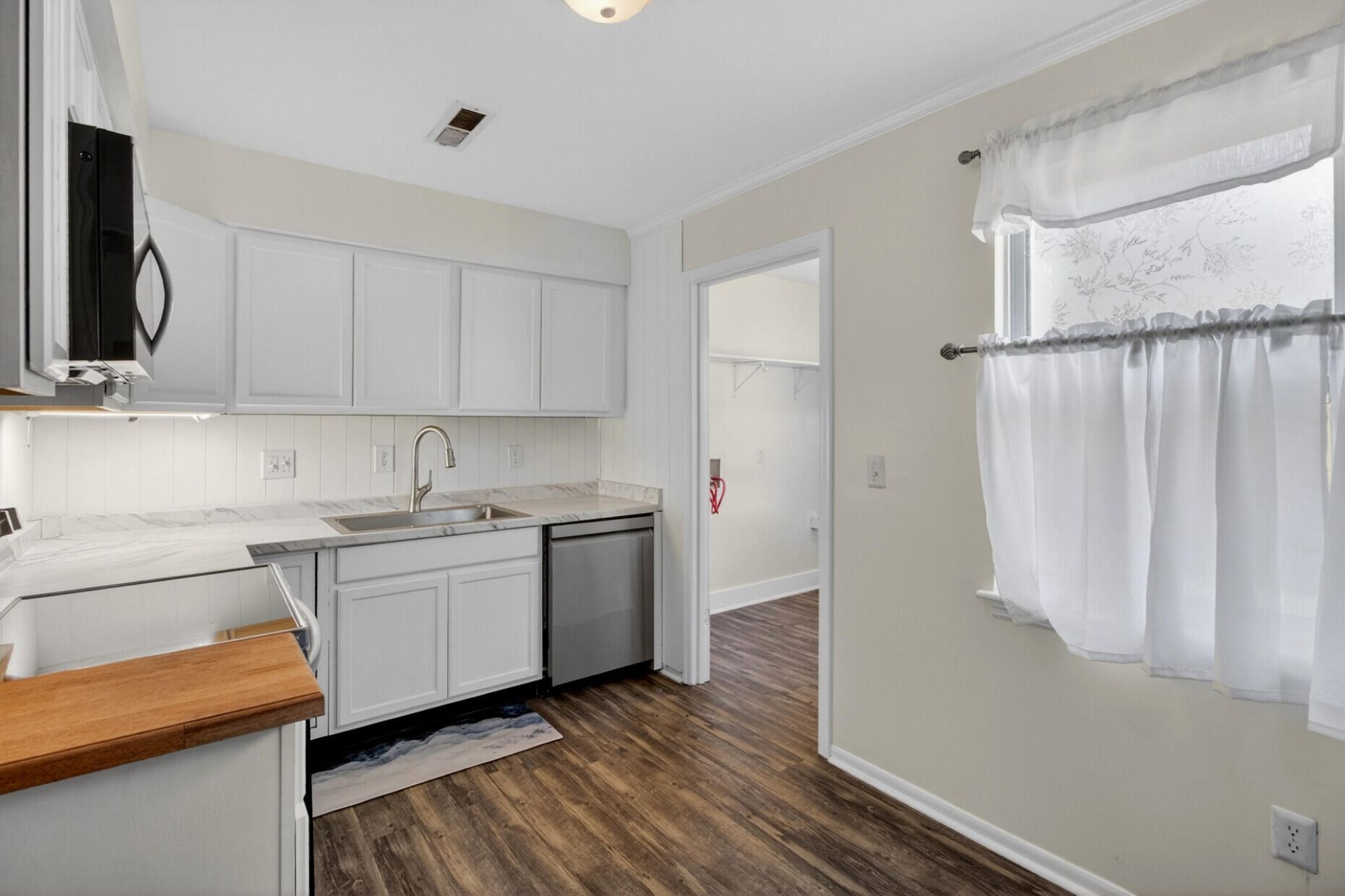 519 Parkdale Drive Photo 9