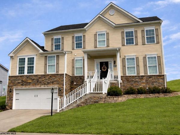 145 Kingston Drive, Bridgeport, WV 26330