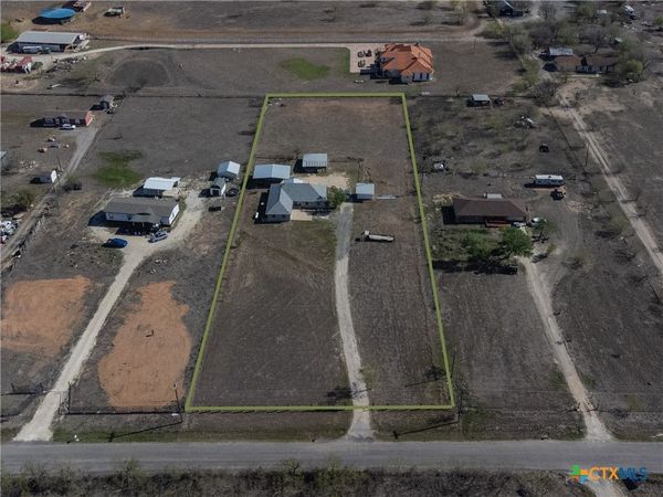 2412 Williamson Road , Lockhart, TX 78644