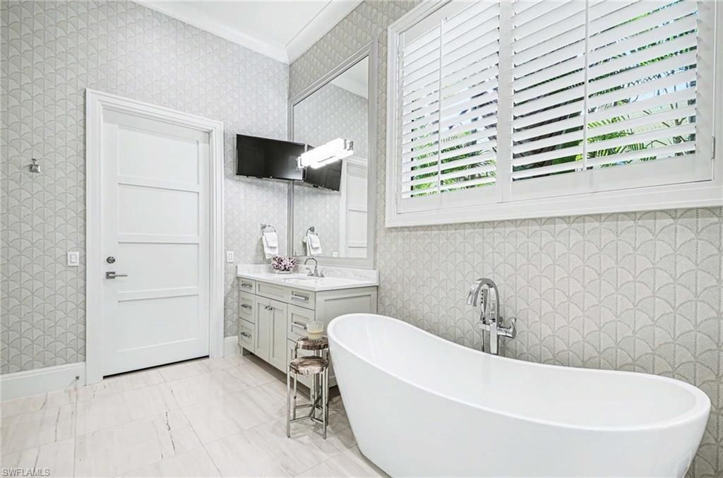 3003 Crayton Rd , Naples, FL 34103 Photo