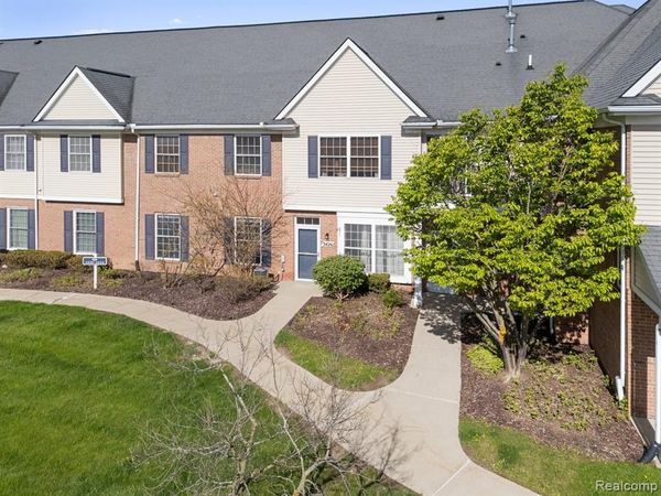 3424 Kneeland Circle, Howell Twp, MI 48843